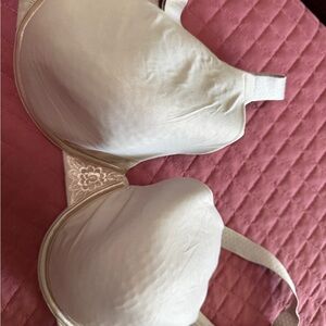 Vanity Fair Cream Bra